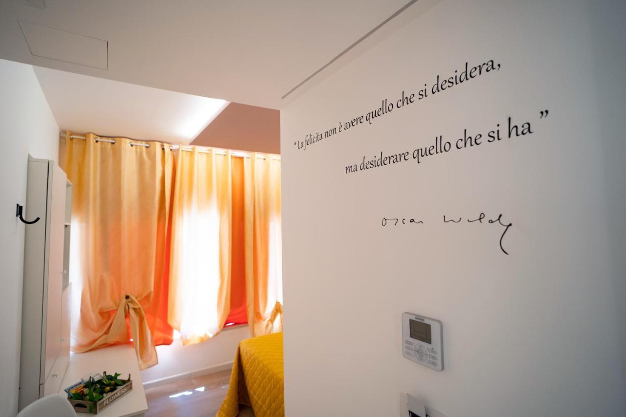 L' Angolo Dei Poeti - Bed And Breakfast 巴里 外观 照片